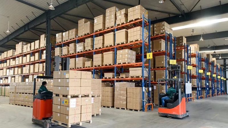 钢托盘与塑料托盘：尺寸规格的差异化解析